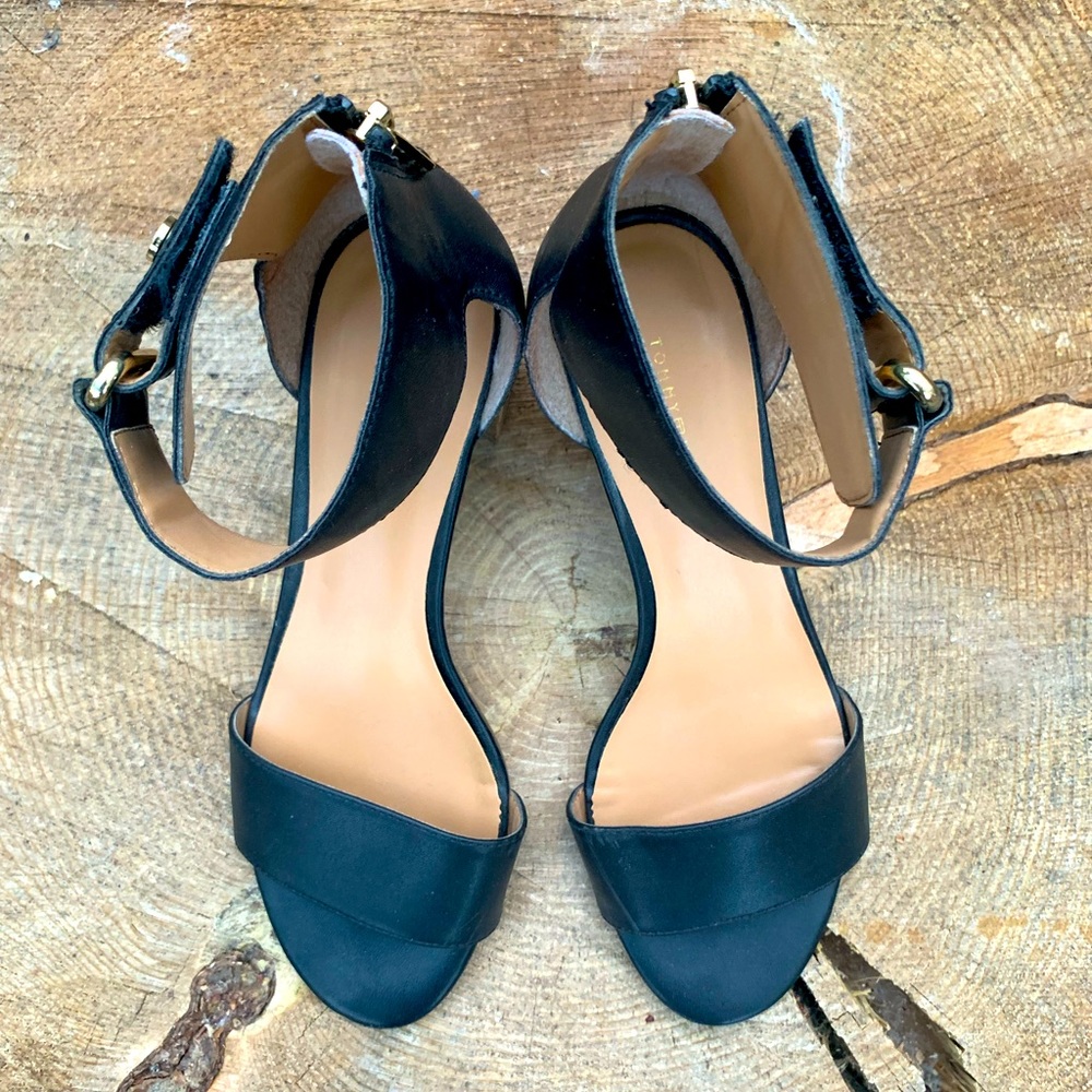 Tommy Hilfiger 7 1/2 Black, Ankle Strap Heel